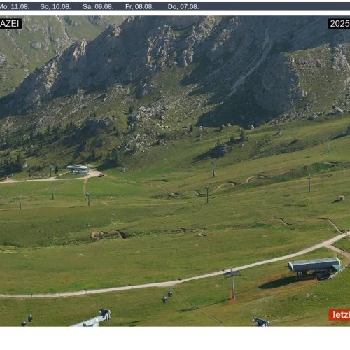 Col dei Rossi Live Webcam: Canazei Dolomites View