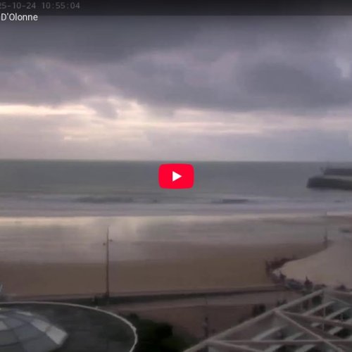 Live Webcam: La Grande Plage Beach in Les Sables-d'Olonne, France