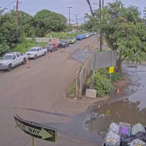 Waipahu Convenience Center Live Webcam: Traffic & Operations