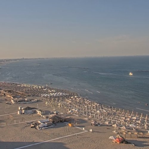 Mamaia Beach Live: Black Sea Coast & Resort Views