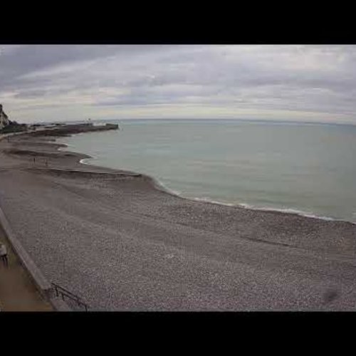 Saint-Valery-en-Caux Live Beach Webcam: Normandy Coast