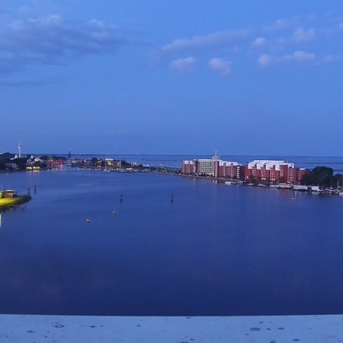Wilhelmshaven Harbor Live: Panoramic Views from the Atlantic Hotel