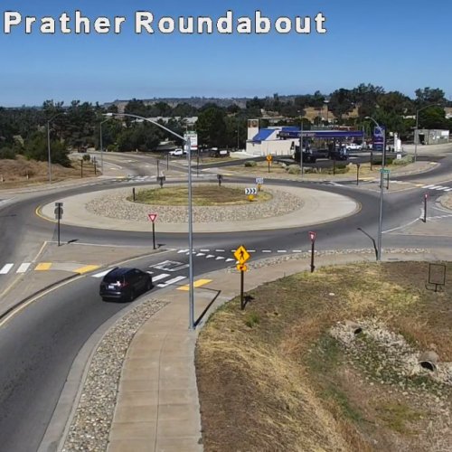 Prather Roundabout Live: WB 168 Traffic in California