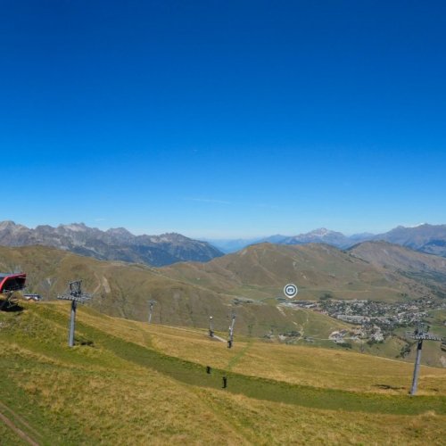 Les Sybelles Pointe du Corbier Live: Alpine Views from Villarembert, France