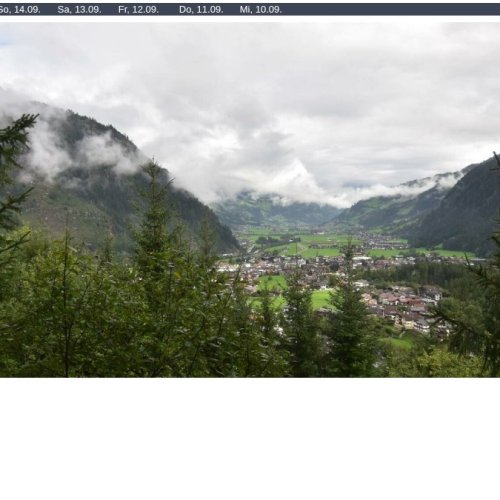 Live Mayrhofen-Hippach Webcam: Ziller Valley Alpine Views