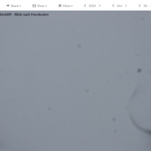 Mölltal Glacier Live Webcam: Altecklift Mountain Station at 2821m