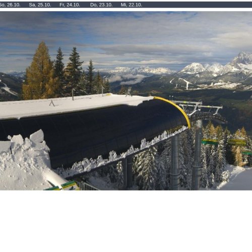 Lärchkogel Bergstation Live Webcam: Planai Ski Resort Views