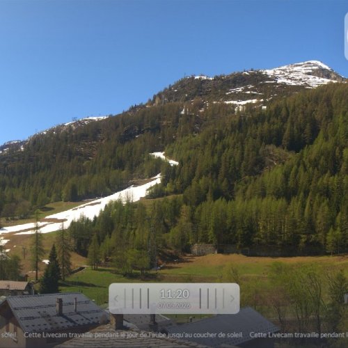 Tignes Brévières: A Live View of the French Alps 🏔️