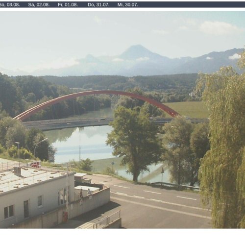 Villach Friedensbrücke Live Webcam: Alpine River Views